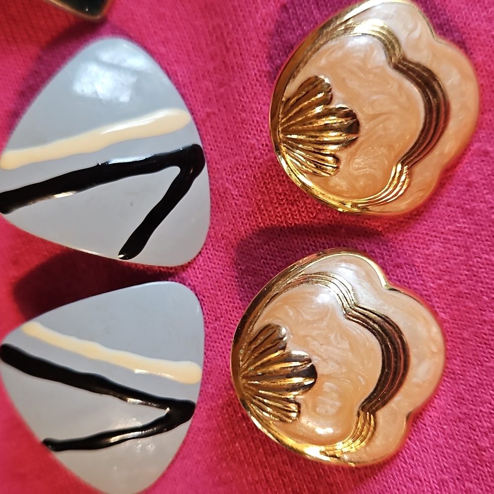 7 Pair Earrings - Picture 2 of 4
